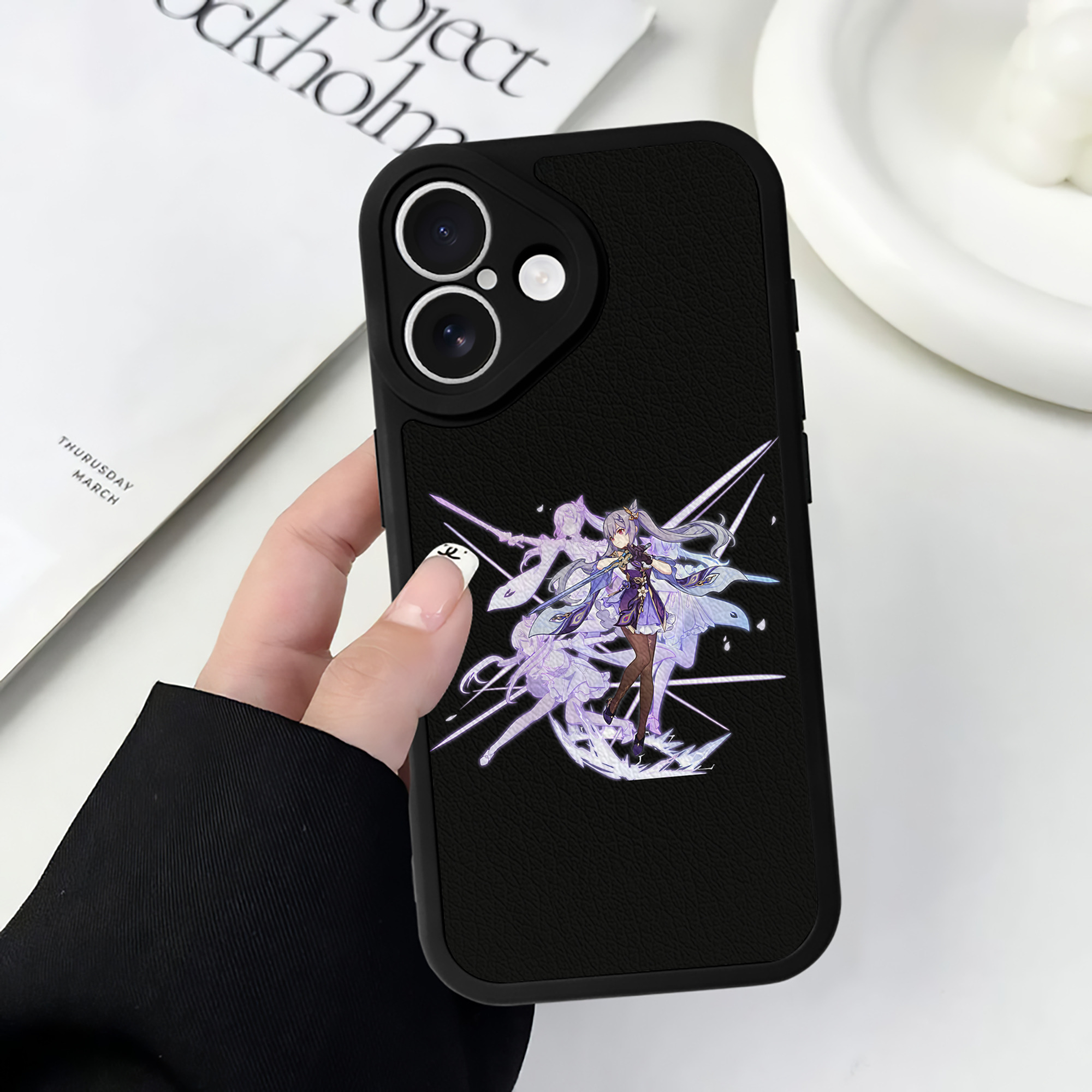 げんし神 刻晴 こくせい genshin Kokusei 【iPhone 16シリーズ対応】シリコンスマホケース（レザー調） 材質：シリコン